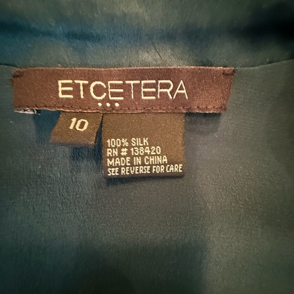 Etcetera by Carlisle Teal 100% Silk Button-Up Blouse Size 10/Medium MSRP $298 - Picture 12 of 13